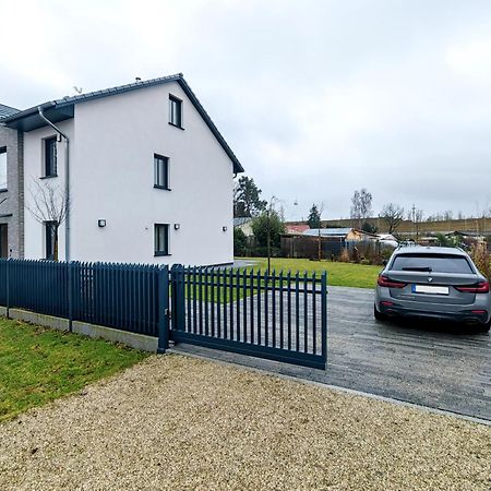 Bohnapartments Luxury Villa Berlin - 210Qm - Wintergarten - Kamin - 4 Kostenlose Parkplaetze - 6 Schlafzimmer - Neubau - Luxusausstattung ビルケンヴェルダー エクステリア 写真