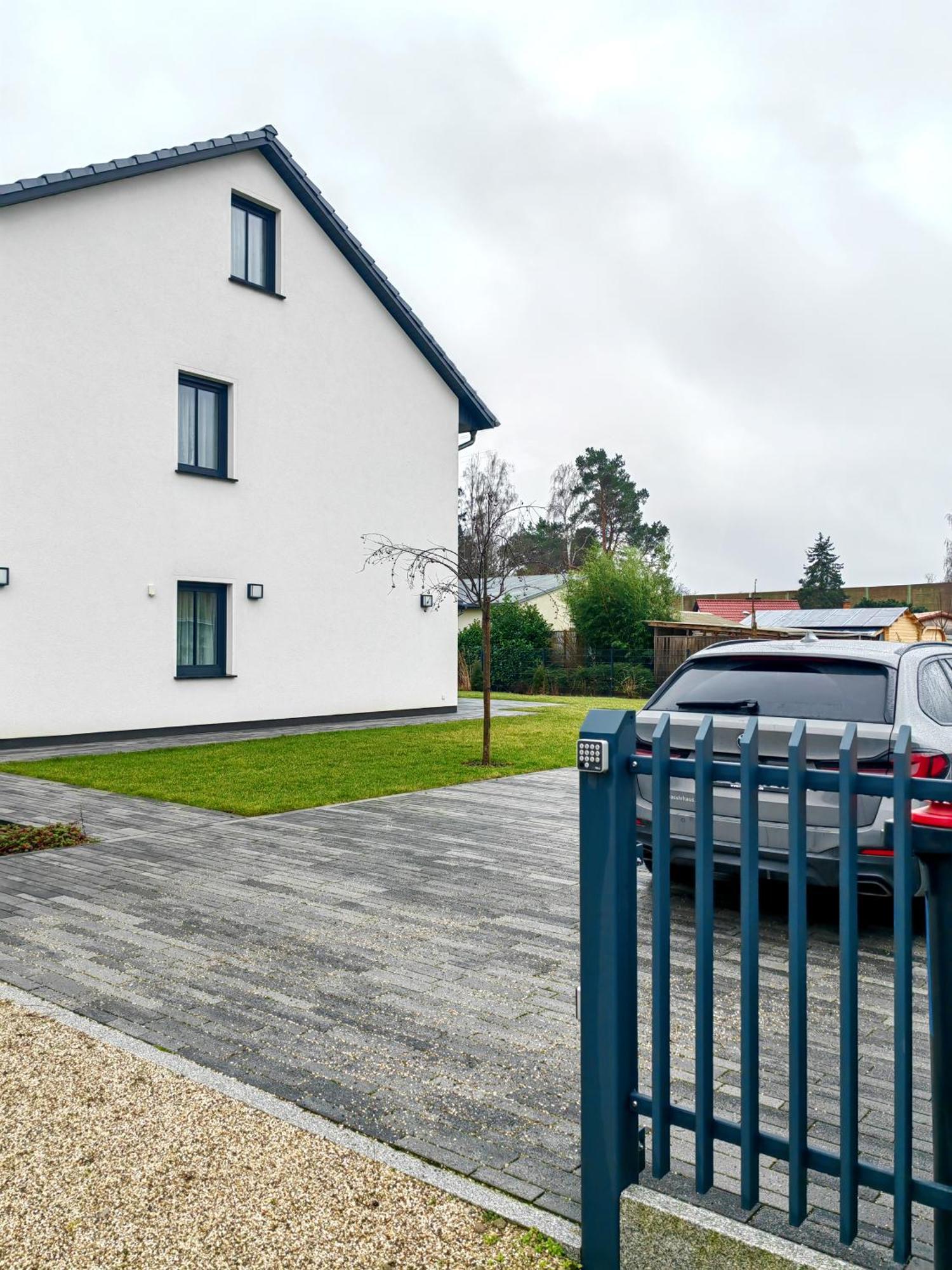 Bohnapartments Luxury Villa Berlin - 210Qm - Wintergarten - Kamin - 4 Kostenlose Parkplaetze - 6 Schlafzimmer - Neubau - Luxusausstattung ビルケンヴェルダー エクステリア 写真