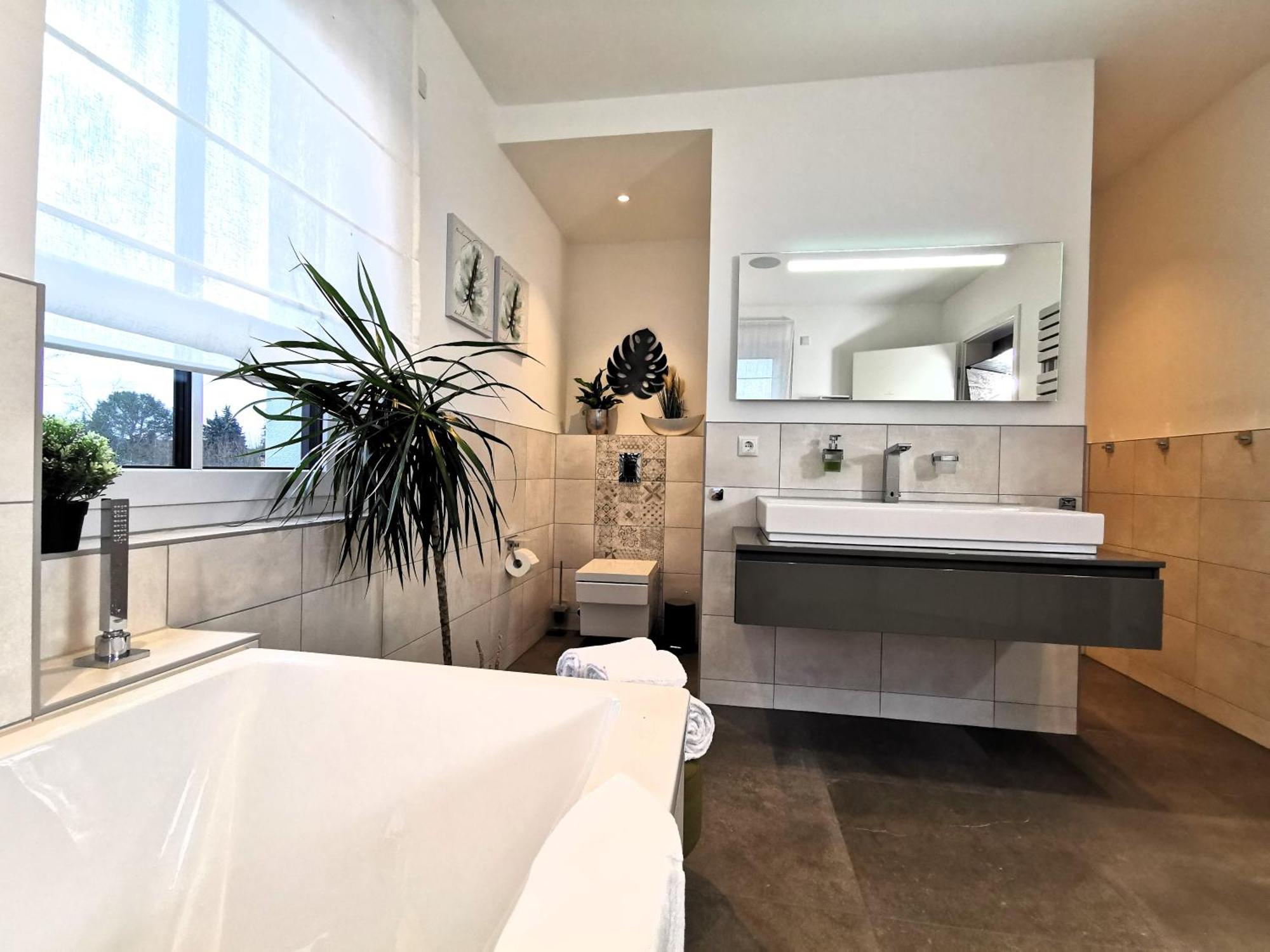 Bohnapartments Luxury Villa Berlin - 210Qm - Wintergarten - Kamin - 4 Kostenlose Parkplaetze - 6 Schlafzimmer - Neubau - Luxusausstattung ビルケンヴェルダー エクステリア 写真
