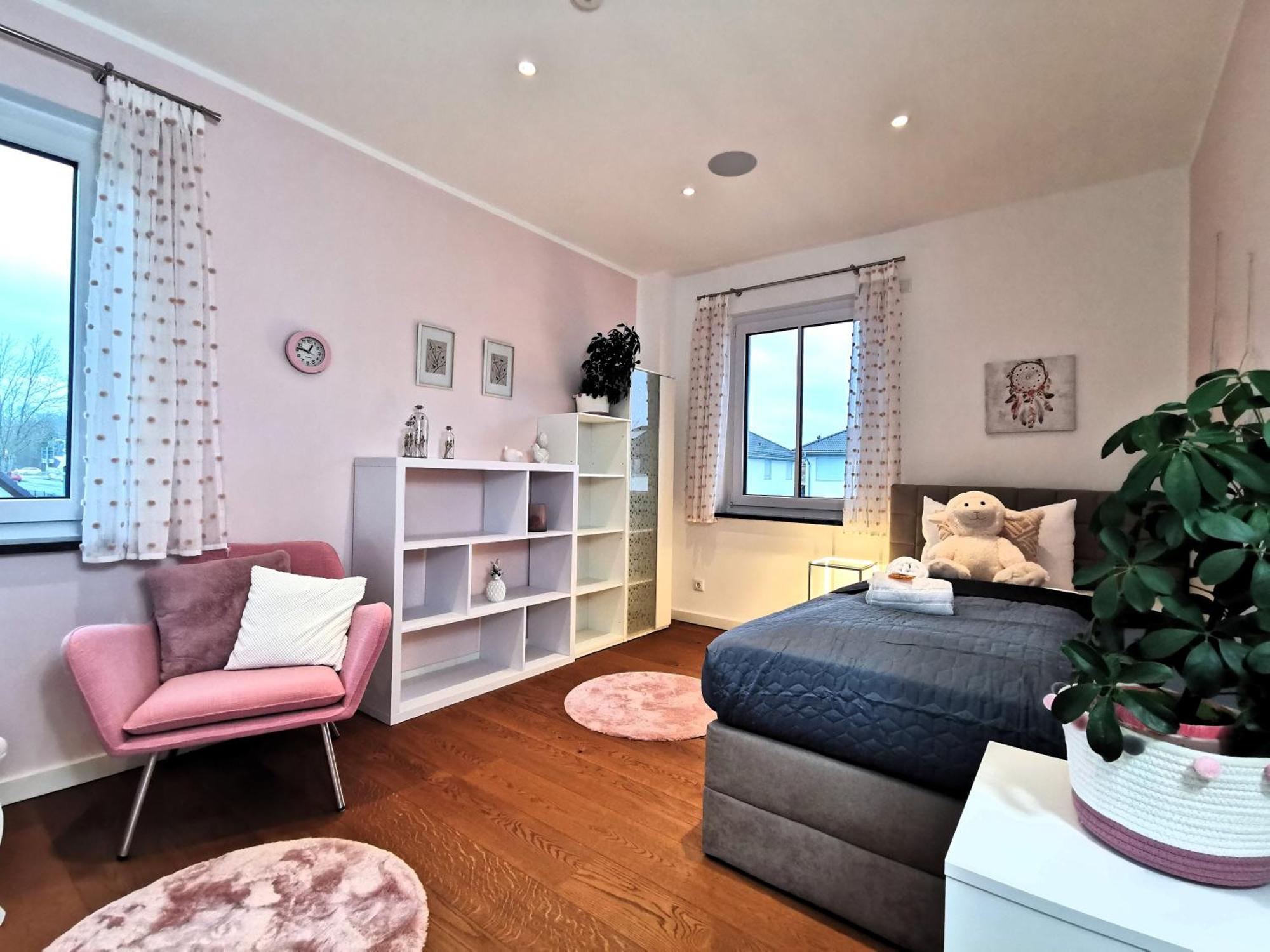 Bohnapartments Luxury Villa Berlin - 210Qm - Wintergarten - Kamin - 4 Kostenlose Parkplaetze - 6 Schlafzimmer - Neubau - Luxusausstattung ビルケンヴェルダー エクステリア 写真