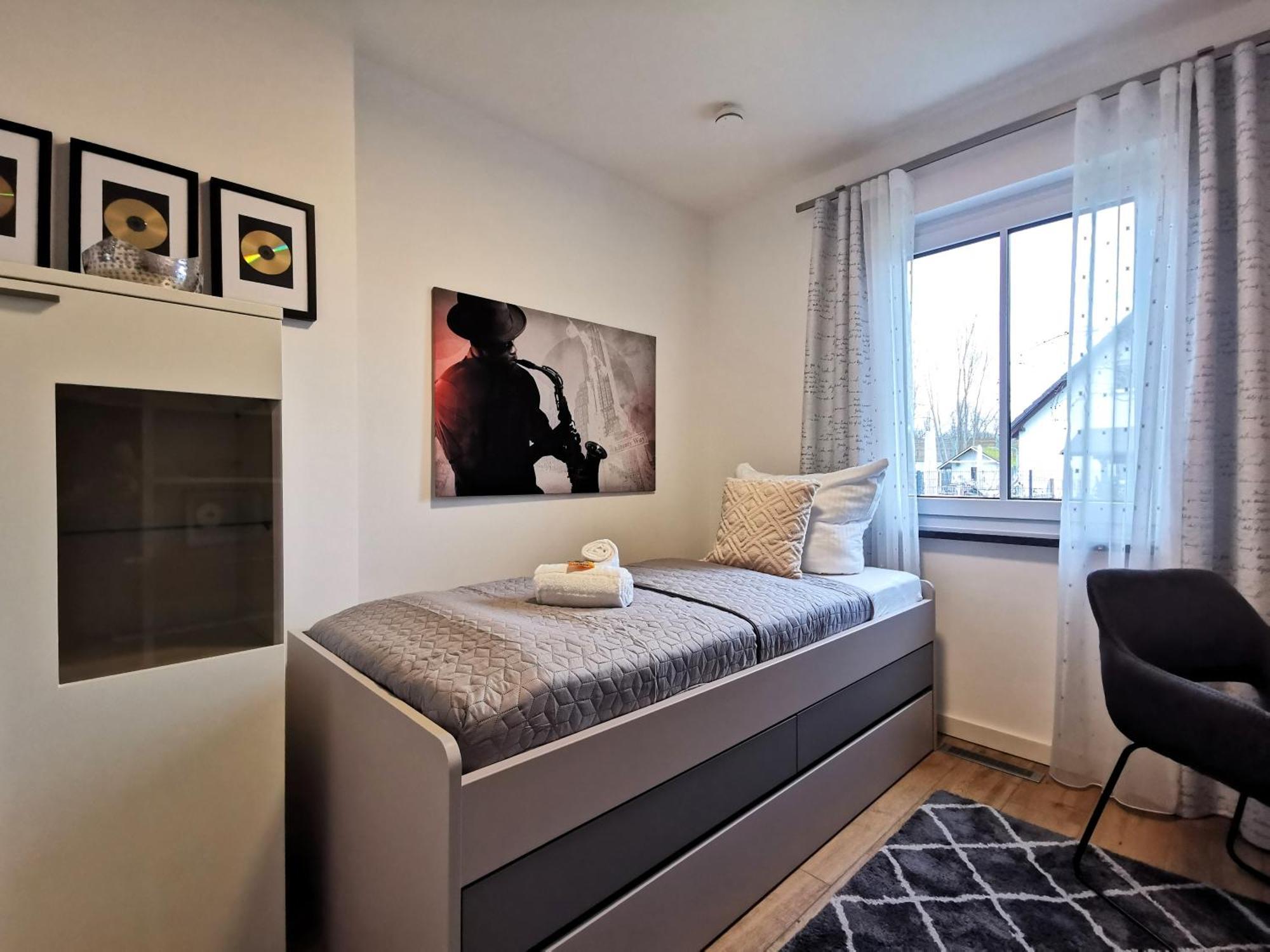 Bohnapartments Luxury Villa Berlin - 210Qm - Wintergarten - Kamin - 4 Kostenlose Parkplaetze - 6 Schlafzimmer - Neubau - Luxusausstattung ビルケンヴェルダー エクステリア 写真