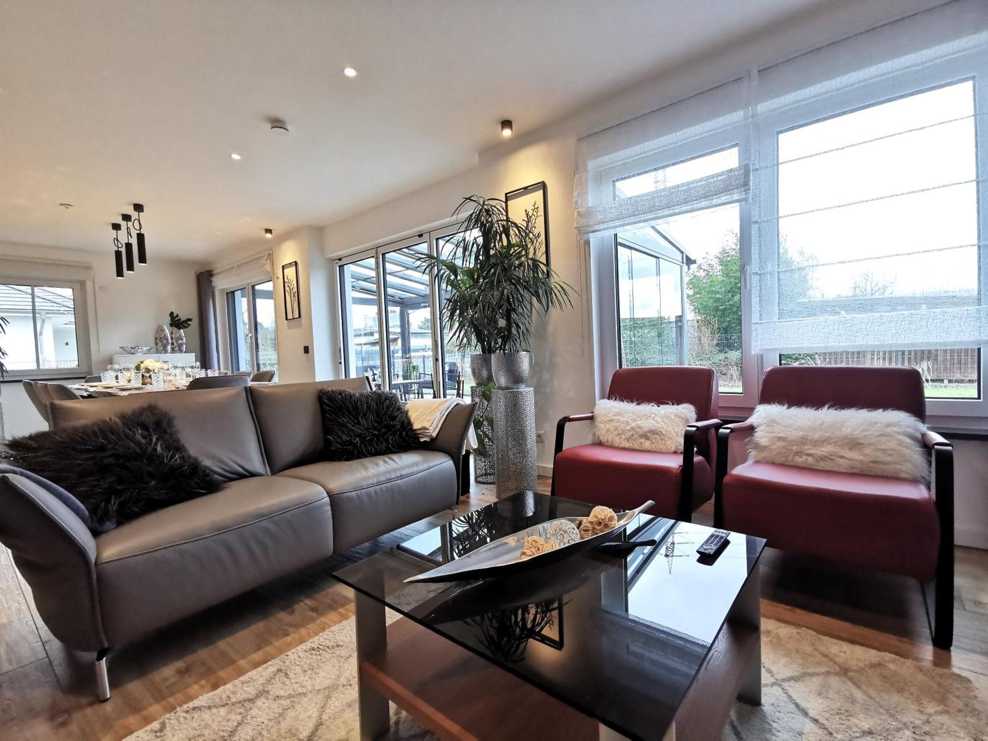 Bohnapartments Luxury Villa Berlin - 210Qm - Wintergarten - Kamin - 4 Kostenlose Parkplaetze - 6 Schlafzimmer - Neubau - Luxusausstattung ビルケンヴェルダー エクステリア 写真