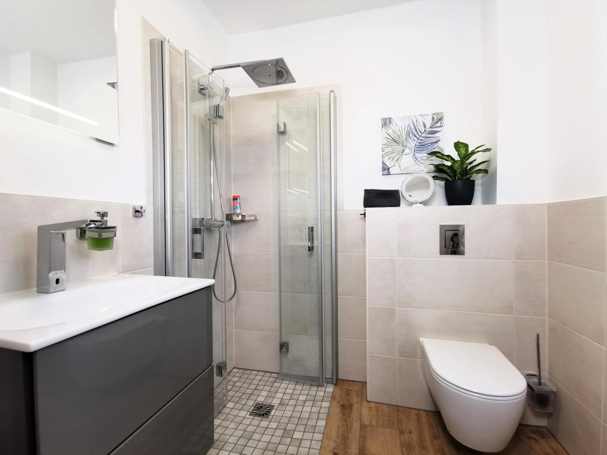 Bohnapartments Luxury Villa Berlin - 210Qm - Wintergarten - Kamin - 4 Kostenlose Parkplaetze - 6 Schlafzimmer - Neubau - Luxusausstattung ビルケンヴェルダー エクステリア 写真